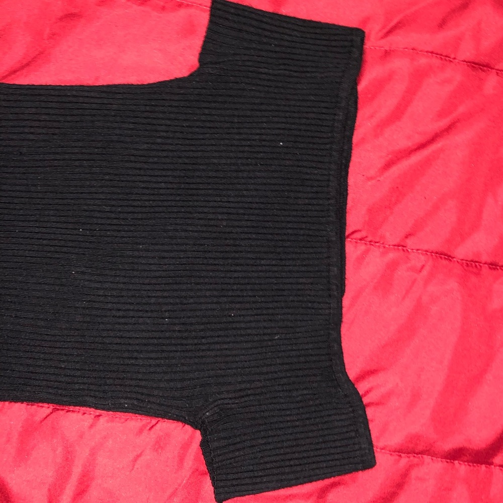 i’m selling this top:)